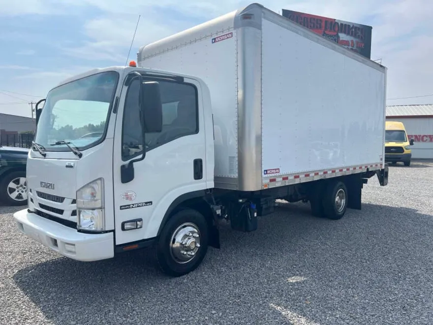 2019 Isuzu NPR photo 1