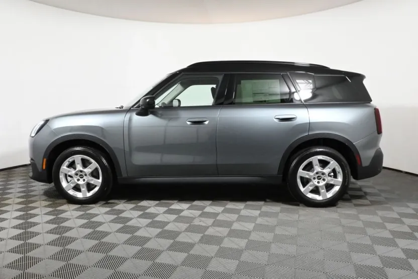 2025 Mini Countryman S photo 1