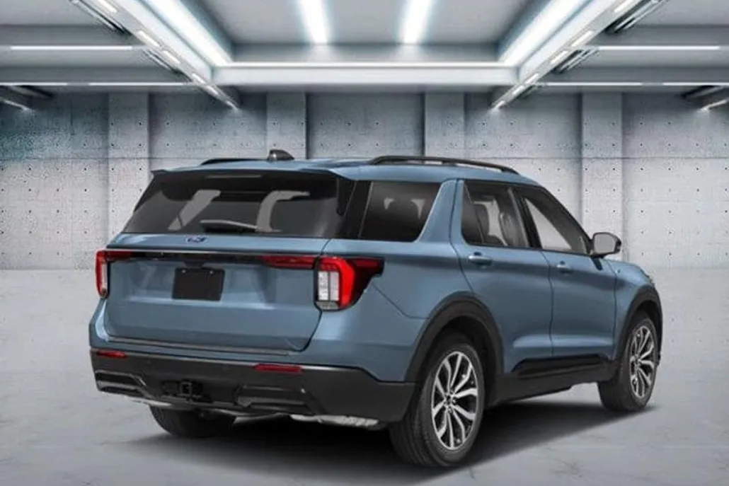 2026 Ford Explorer ST-Line photo 1