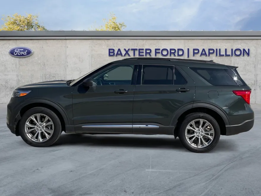 2022 Ford Explorer XLT photo 1