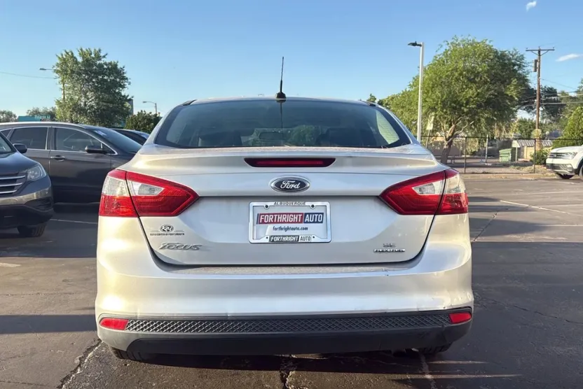 2014 Ford Focus Sedan photo 1