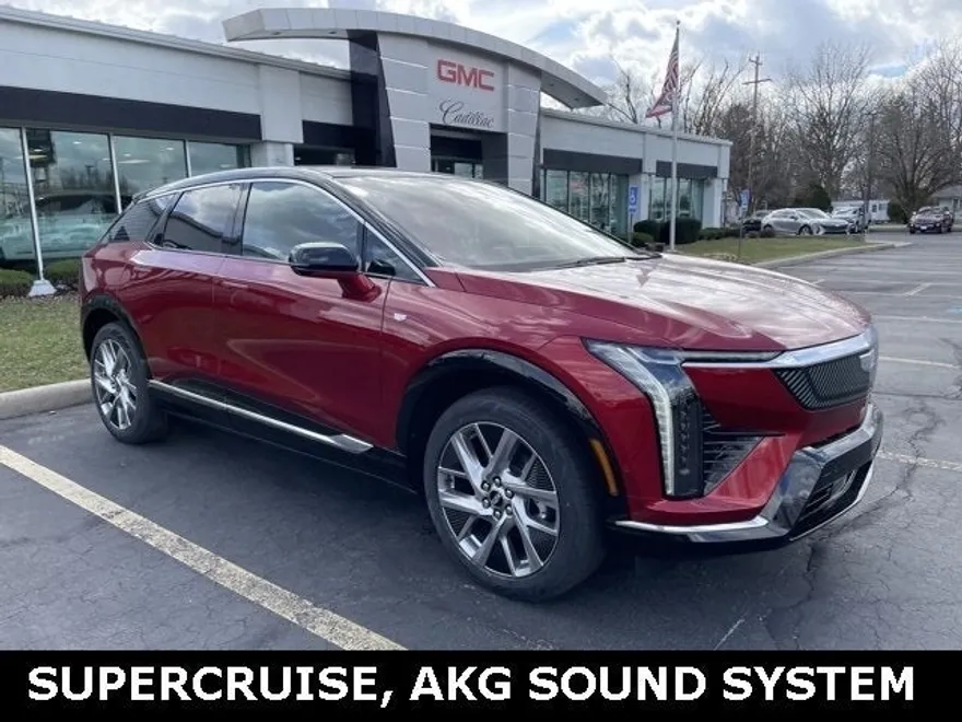 2025 Cadillac Optiq Luxury photo 1