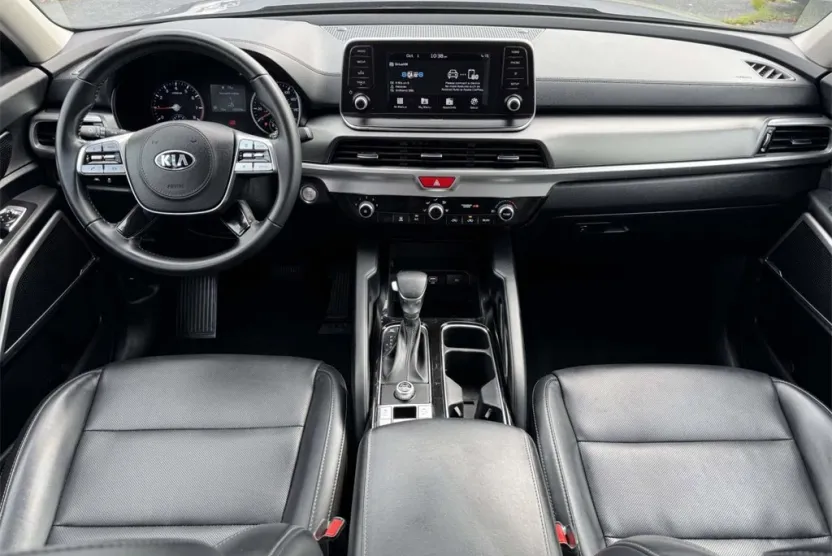 2020 Kia Telluride LX photo 1