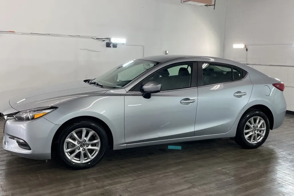 2017 Mazda Mazda3 Sport Sedan photo 1