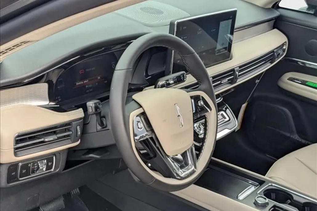 2025 Lincoln Corsair Premiere photo 1