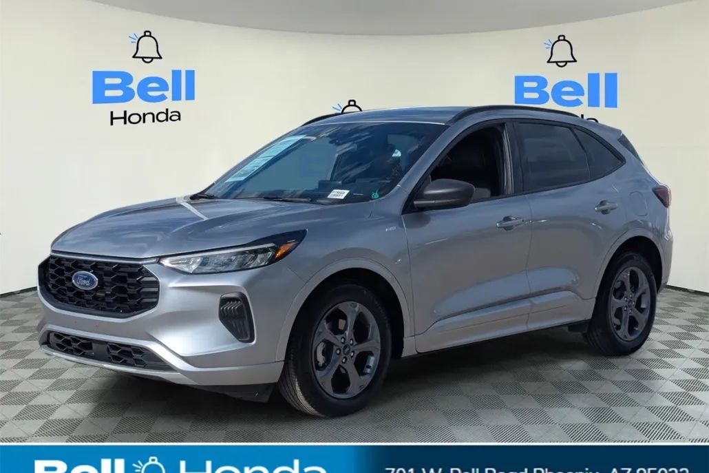 2024 Ford Escape ST-Line photo 1