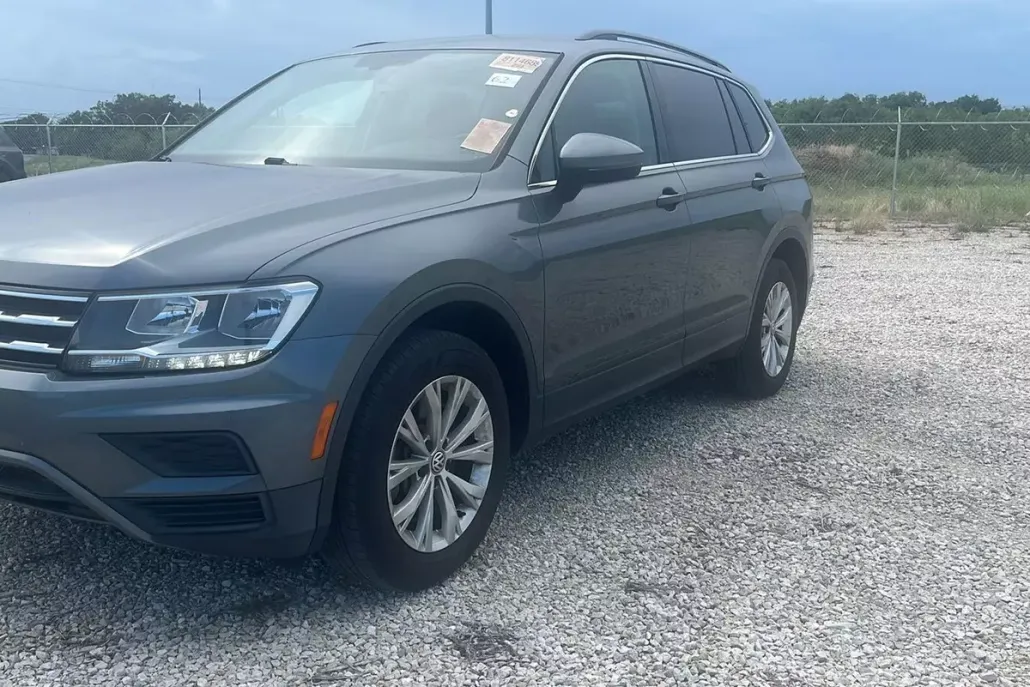 2019 Volkswagen Tiguan SE photo 1