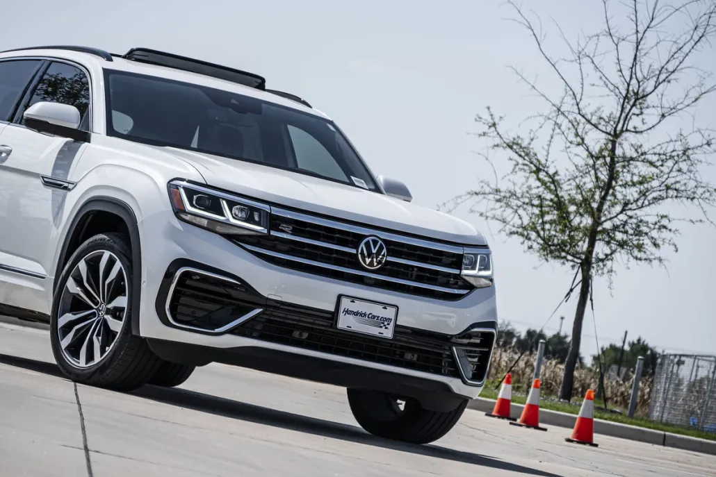 2023 Volkswagen Atlas Cross Sport V6 SEL Premium R-Line photo 1