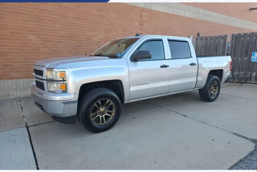 2014 Chevrolet Silverado 1500 LT photo 1
