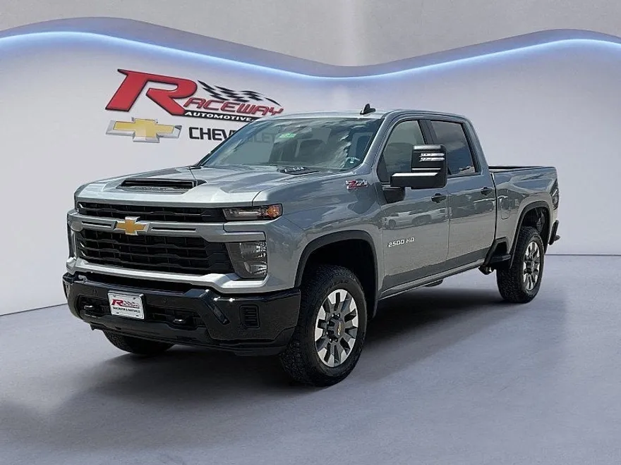 2025 Chevrolet Silverado 2500HD Custom photo 1
