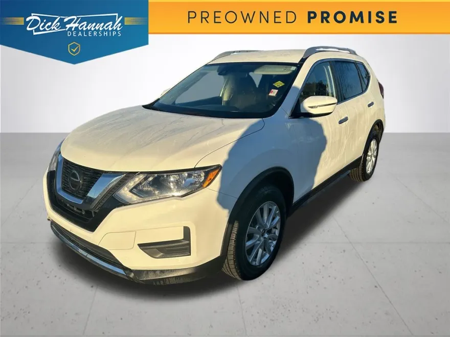 2020 Nissan Rogue SV photo 1