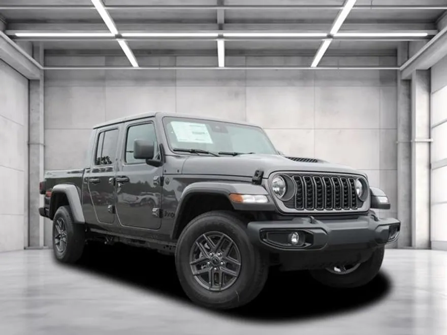 2025 Jeep Gladiator Sport S photo 1
