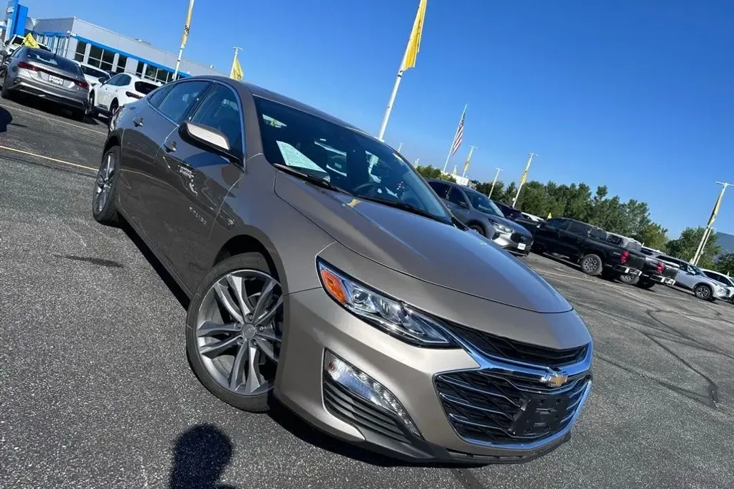 2024 Chevrolet Malibu Premier 2LT photo 1
