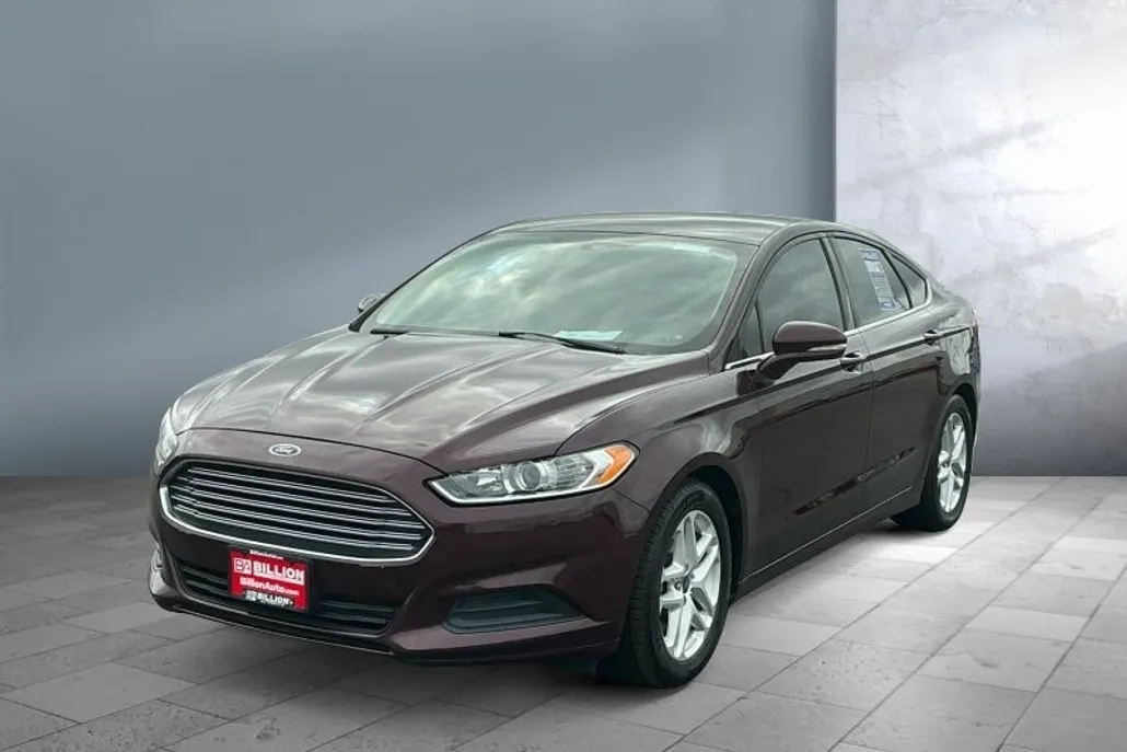 2013 Ford Fusion SE photo 1