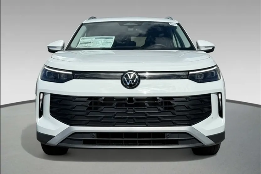 2025 Volkswagen Tiguan SE photo 1