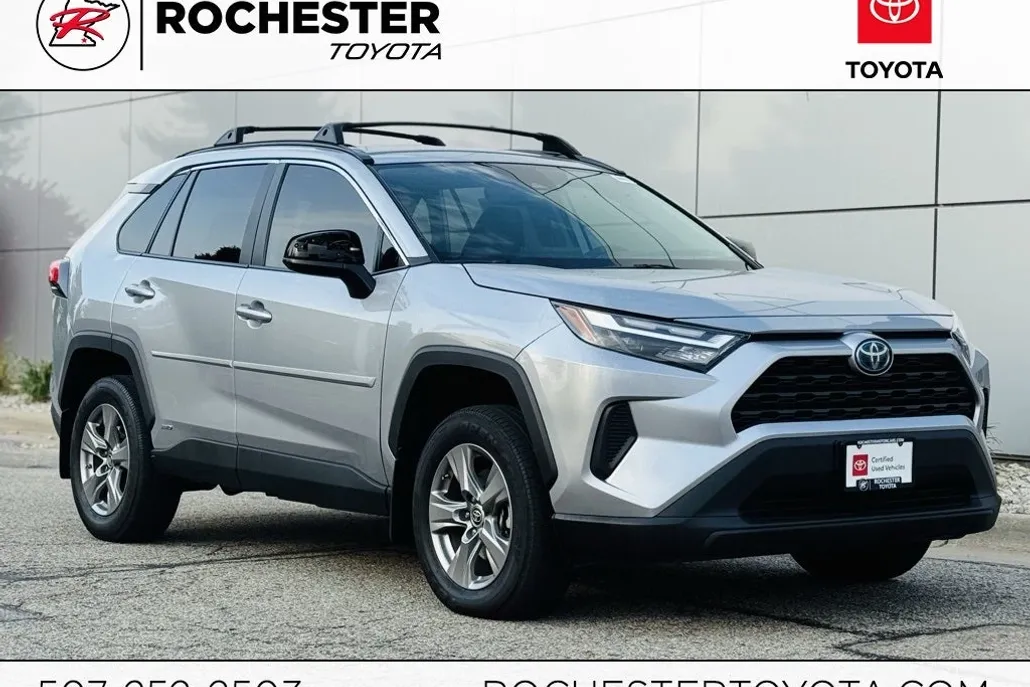 2024 Toyota RAV4 Hybrid LE photo 1