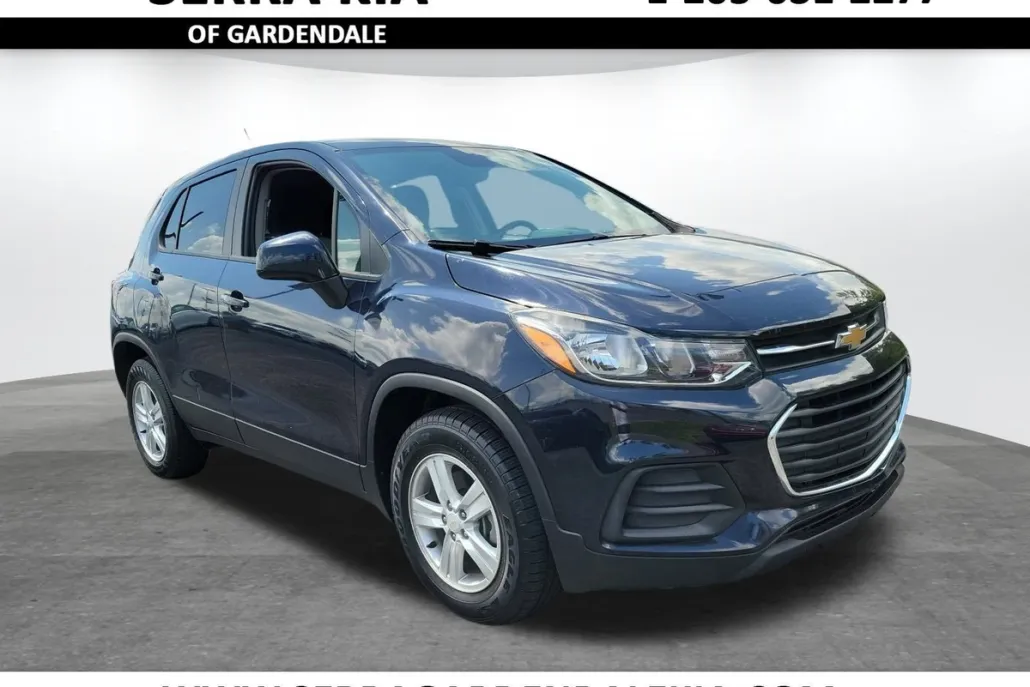 2021 Chevrolet Trax LS photo 1