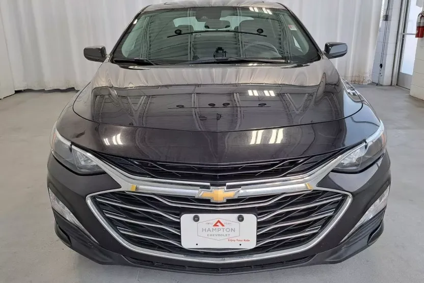 2023 Chevrolet Malibu 1LT photo 1