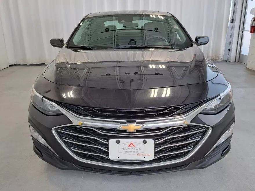 2023 Chevrolet Malibu 1LT photo 1