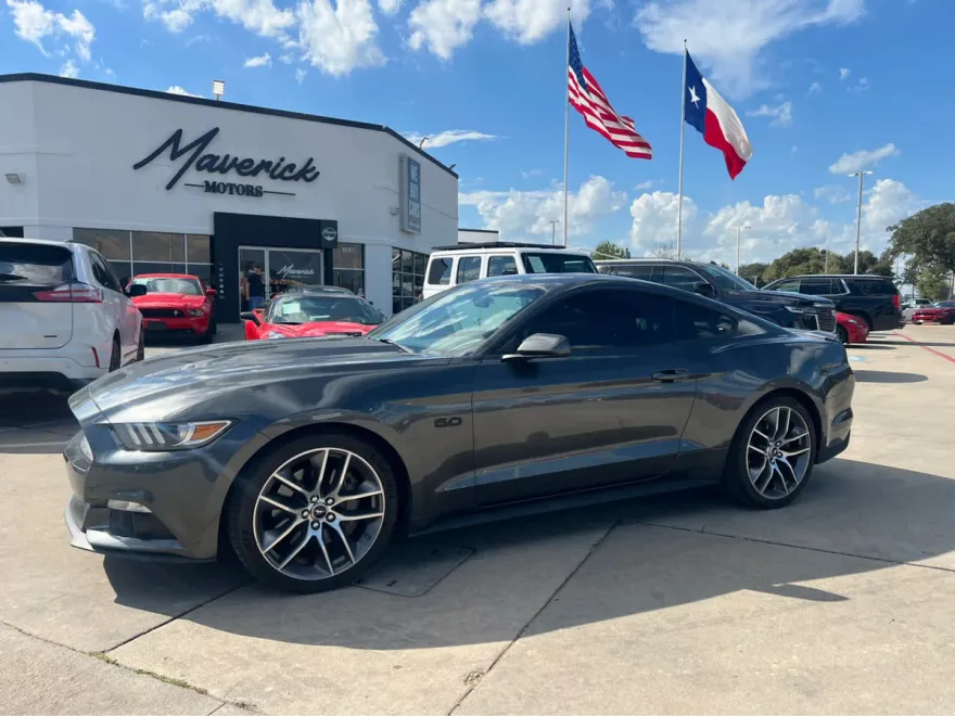 2017 Ford Mustang GT photo 1