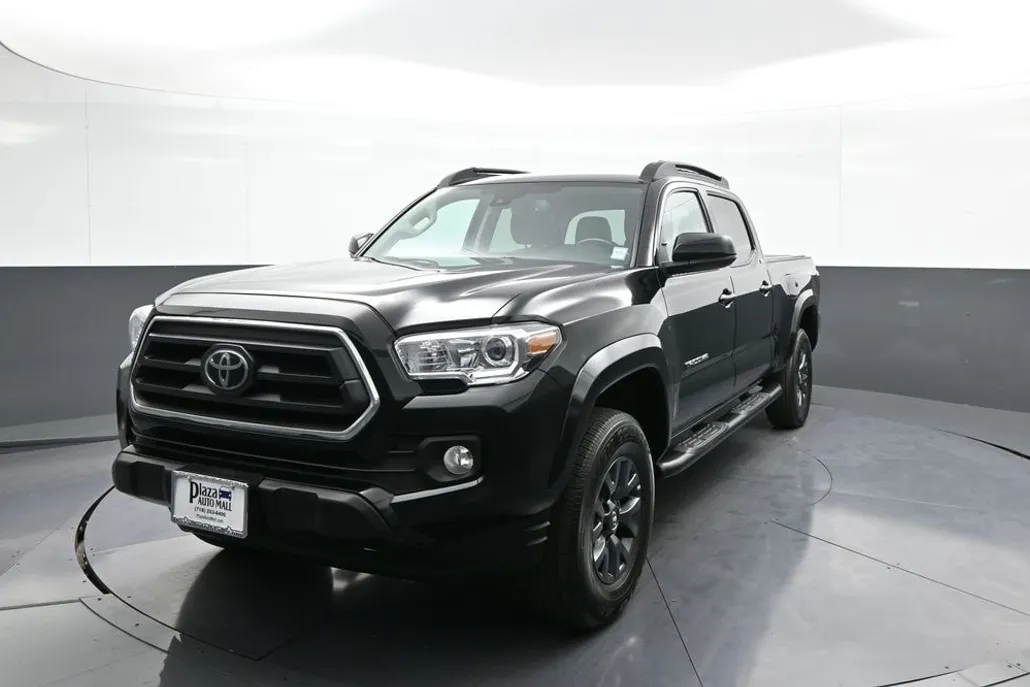 2022 Toyota Tacoma SR5 V6 photo 1