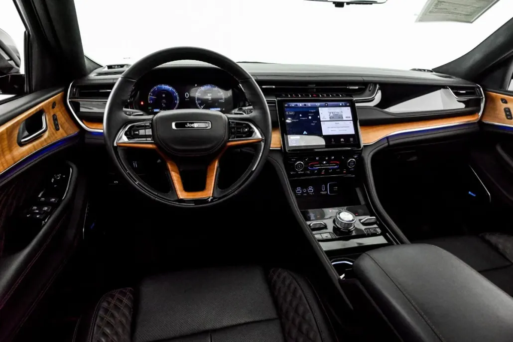 2024 Jeep Grand Cherokee Summit Reserve photo 1