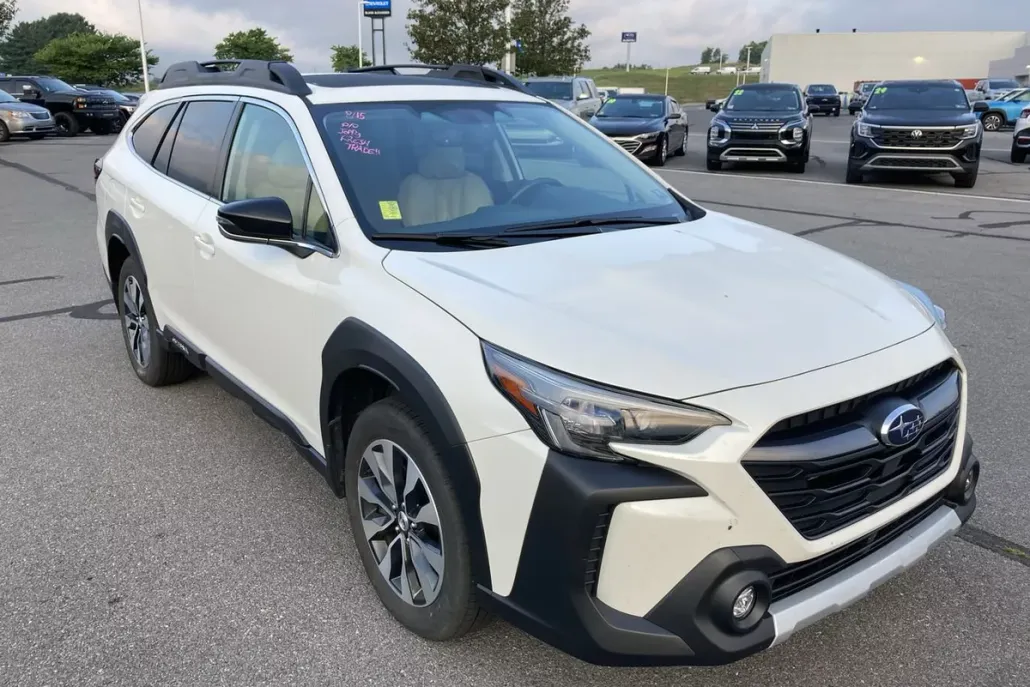 2024 Subaru Outback Limited photo 1