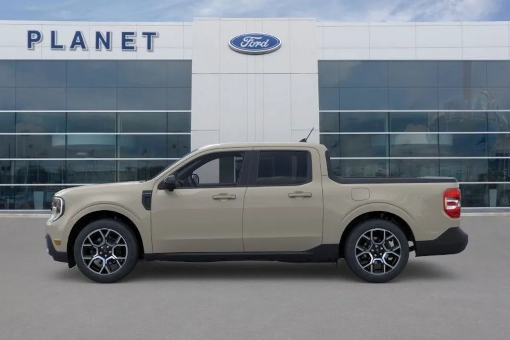 2025 Ford Maverick Lariat photo 1