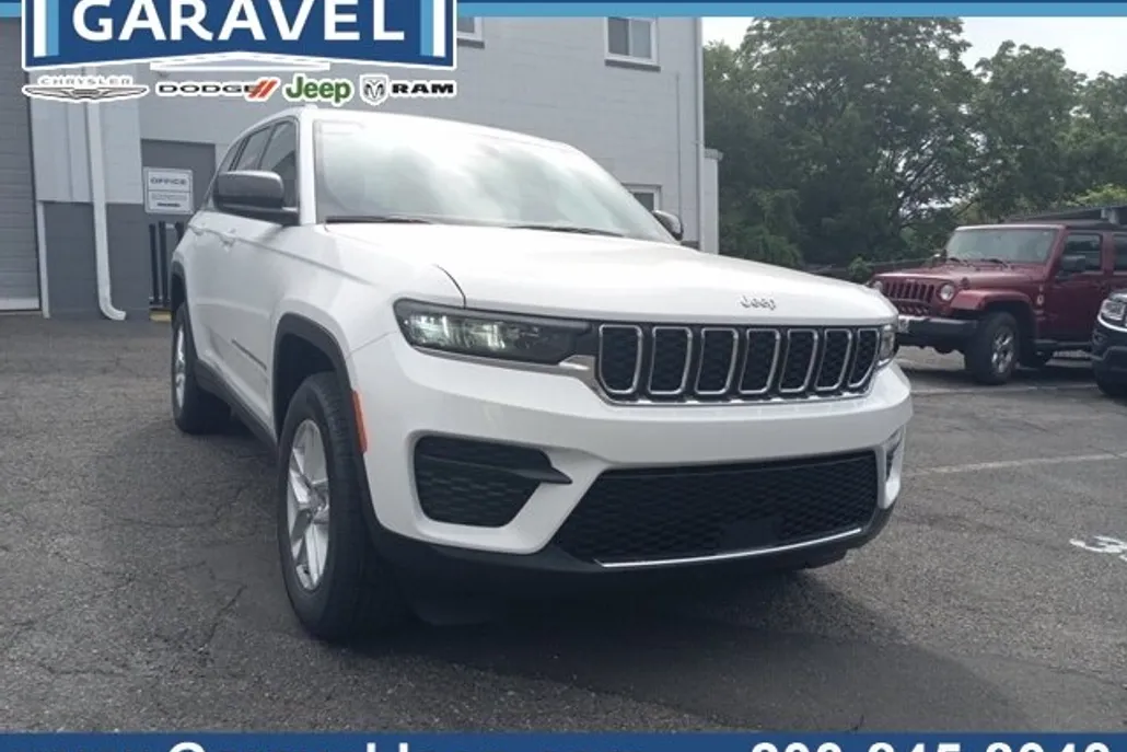 2025 Jeep Grand Cherokee Laredo X photo 1