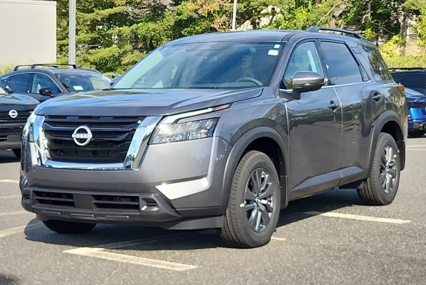 2025 Nissan Pathfinder SV photo 1
