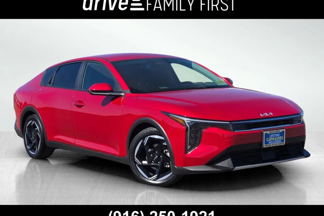 2025 Kia K4 EX photo 1