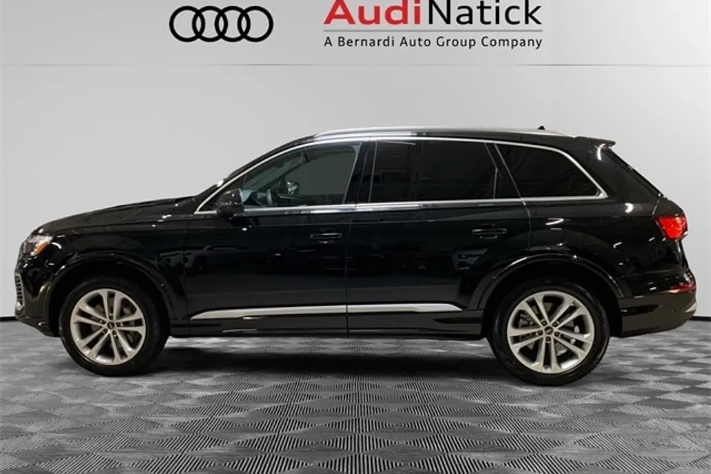 2025 Audi Q7 45 Premium photo 1