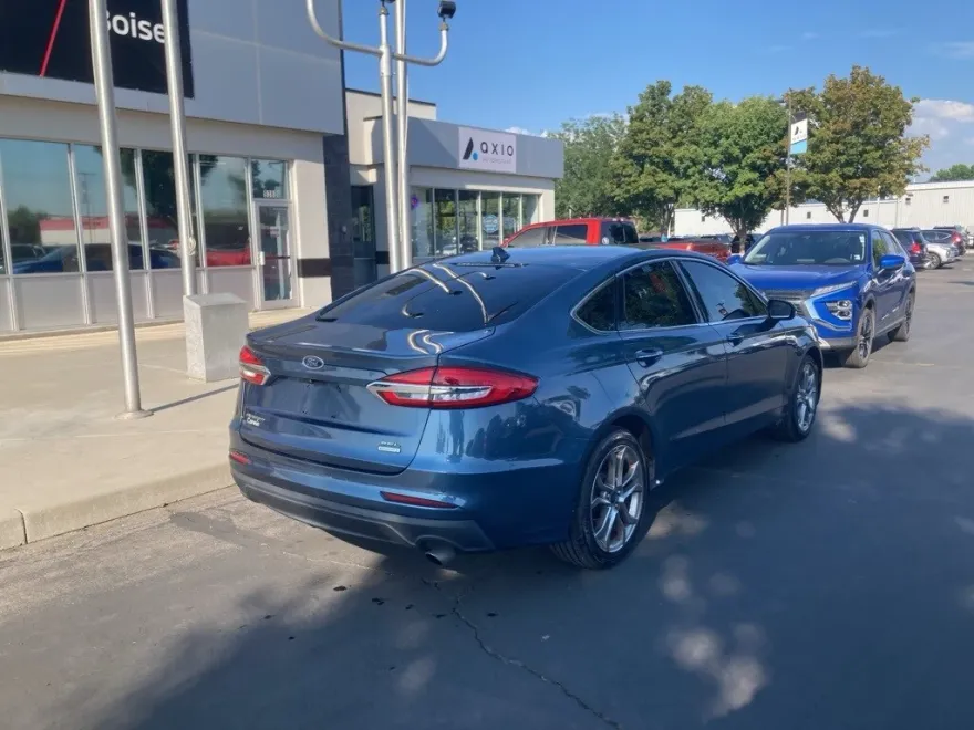 2019 Ford Fusion SEL photo 1