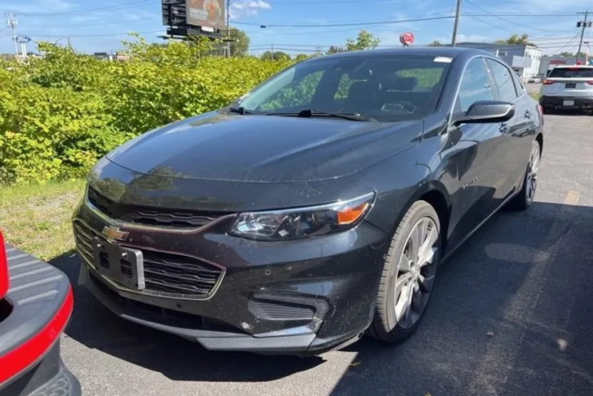 2018 Chevrolet Malibu Premier photo 1