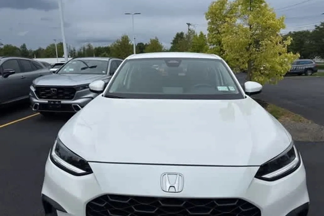 2025 Honda HR-V LX photo 1