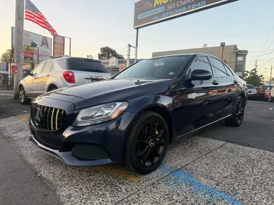 2016 Mercedes Benz C 300 4MATIC Sedan photo 1