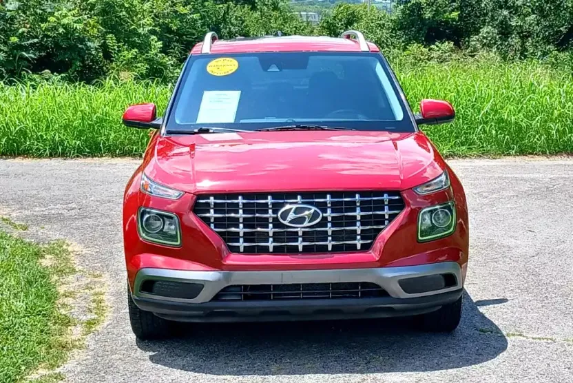2022 Hyundai Venue SEL Limited photo 1
