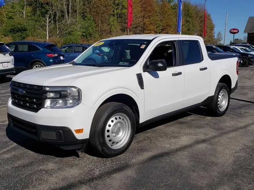 2022 Ford Maverick photo 2
