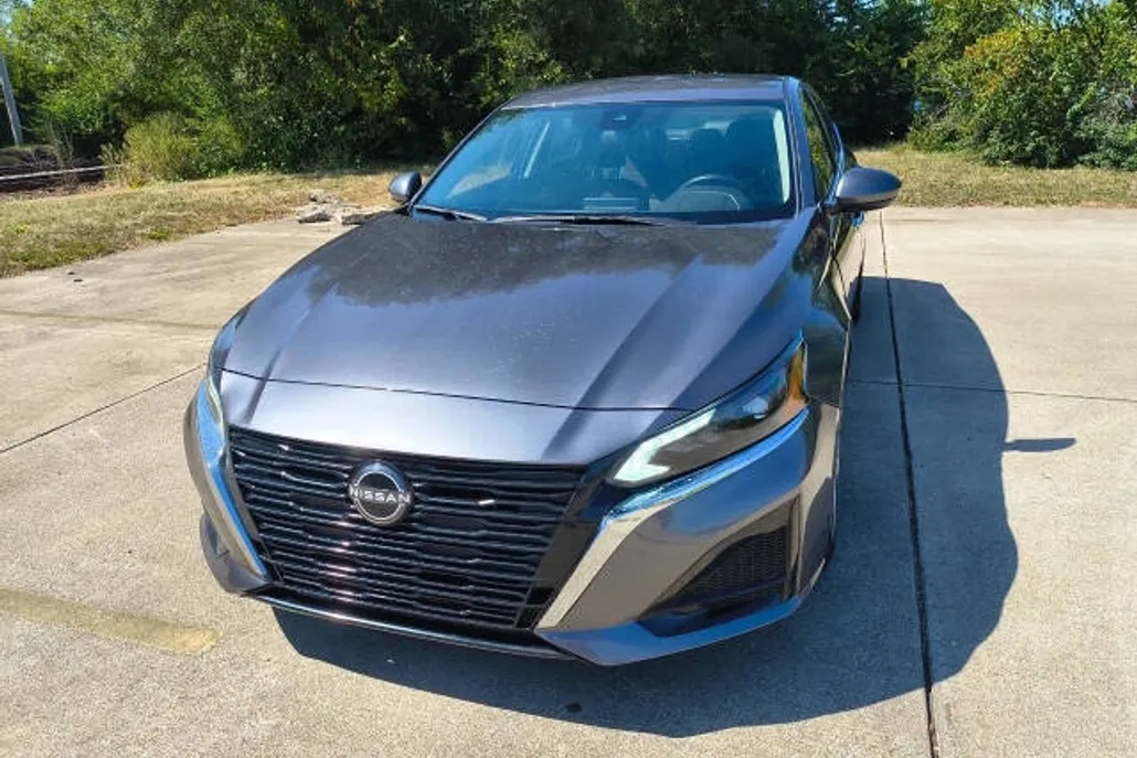 2023 Nissan Altima 2.5 S photo 1