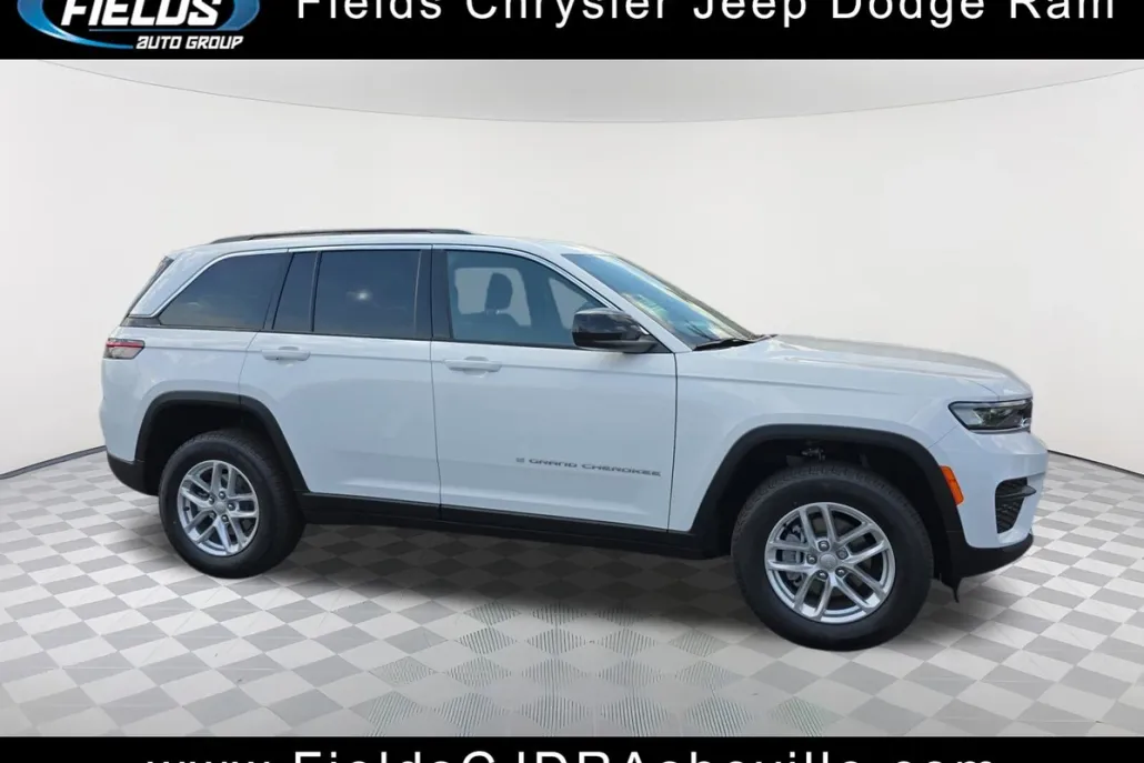 2025 Jeep Grand Cherokee Laredo X photo 1