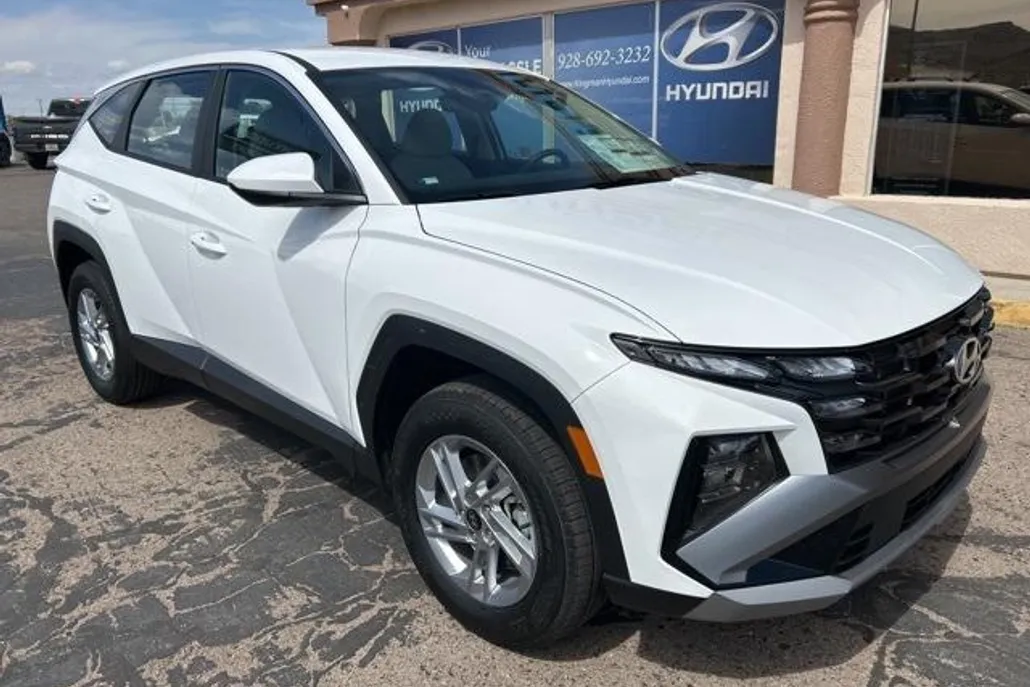 2025 Hyundai Tucson SE photo 1