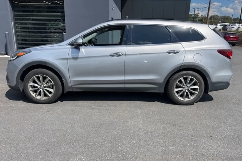 2018 Hyundai Santa Fe SE Premium photo 1