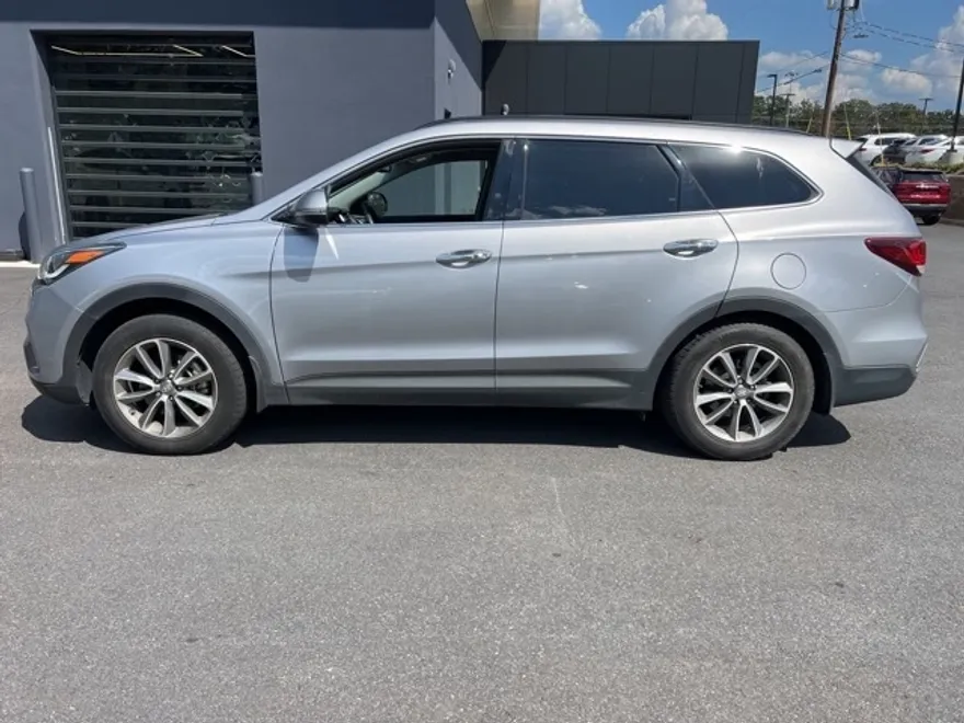 2018 Hyundai Santa Fe SE Premium photo 1