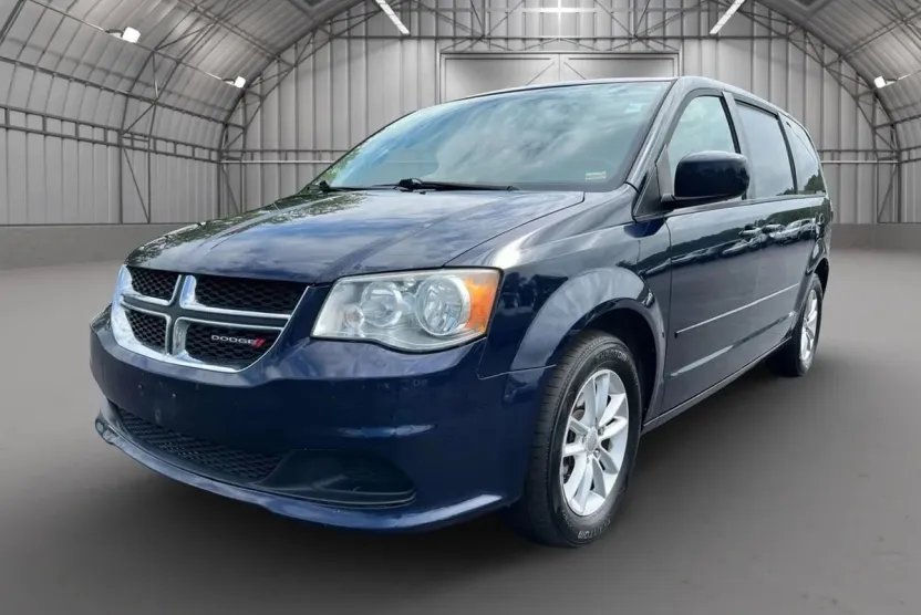 2014 Dodge Grand Caravan SXT photo 1