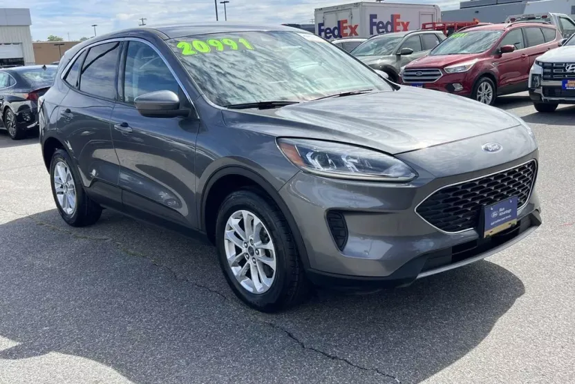 2021 Ford Escape SE photo 1