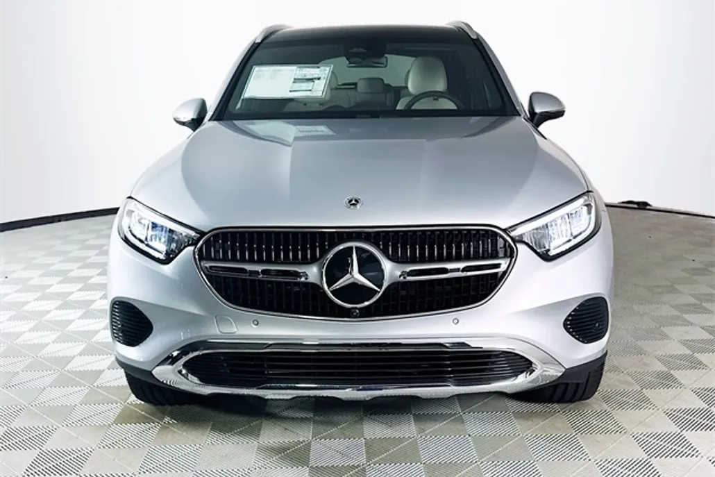 2026 Mercedes Benz GLC 300 photo 1