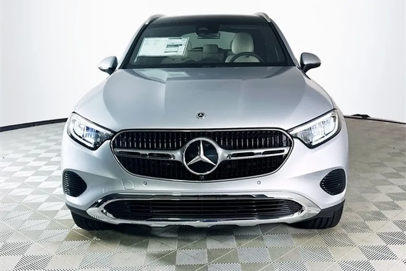 2026 Mercedes Benz GLC 300 photo 1