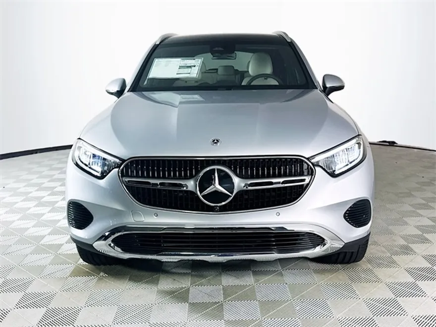 2026 Mercedes Benz GLC 300 photo 1