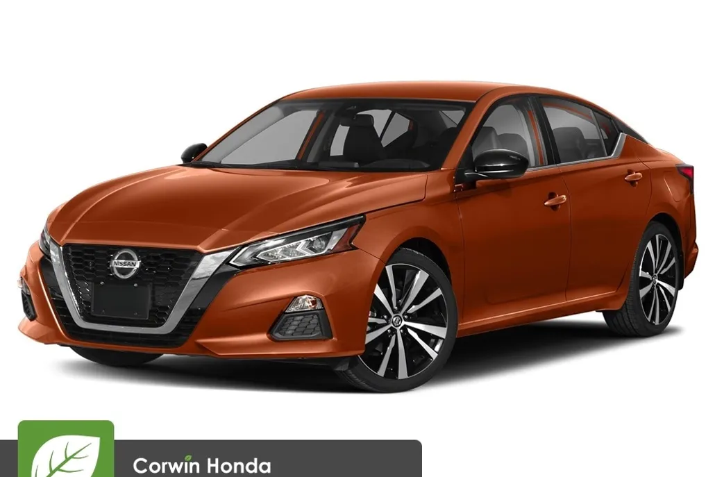 2022 Nissan Altima 2.5 SR photo 1