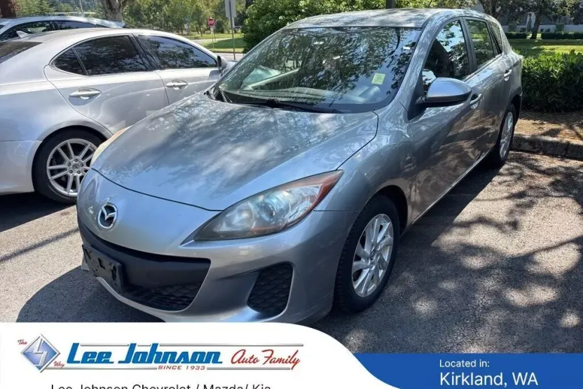 2013 Mazda Mazda3 Touring photo 1